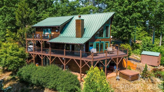 300 Williams Circle, Lake Lure, NC 28746