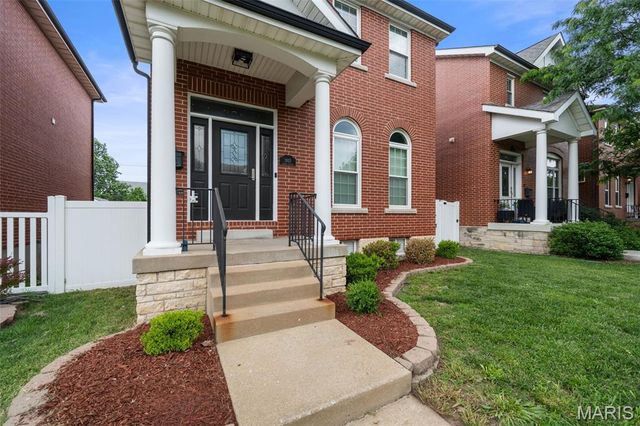 3923 McRee Avenue, St Louis, MO 63110