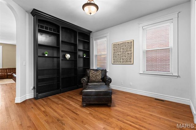3923 McRee Avenue, St Louis, MO 63110