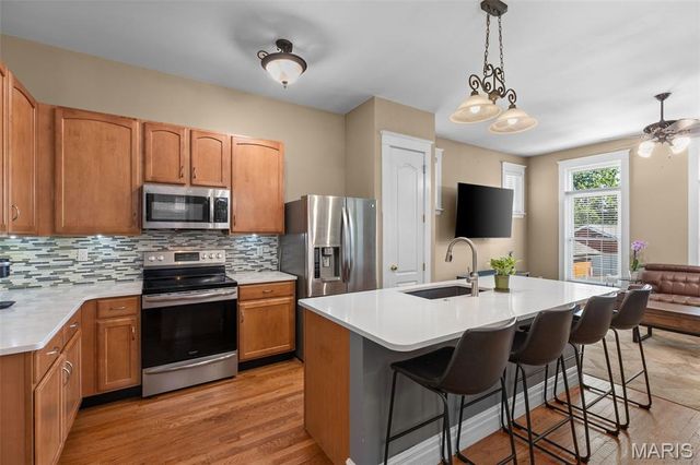 3923 McRee Avenue, St Louis, MO 63110