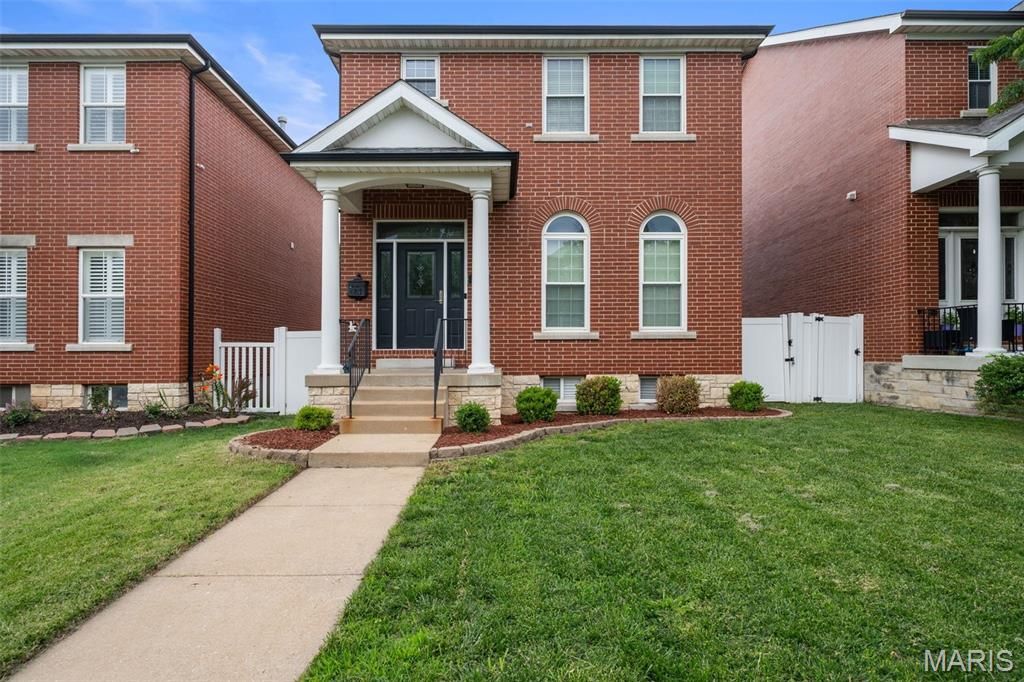 3923 McRee Avenue, St Louis, MO 63110