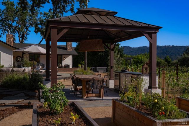 4189 Silverado Trl, Calistoga, CA 94515