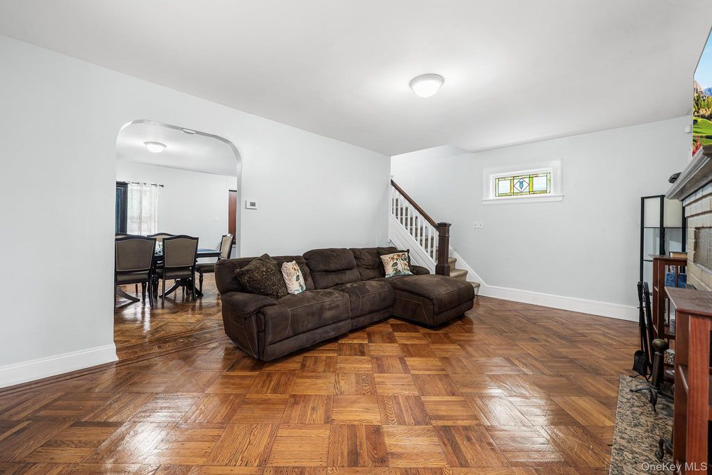 11301 200th Street, Saint Albans, NY 11412 — photo 4