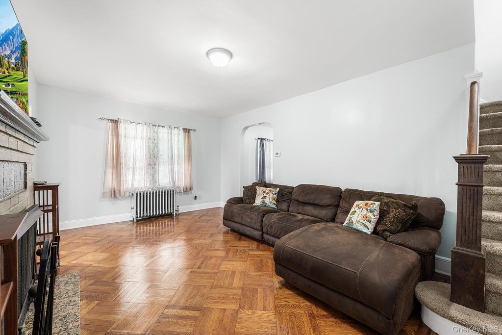 11301 200th Street, Saint Albans, NY 11412 — photo 5