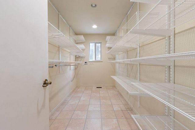 6327 Driftwood St, Sacramento, CA 95831