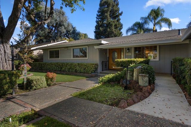 6327 Driftwood St, Sacramento, CA 95831