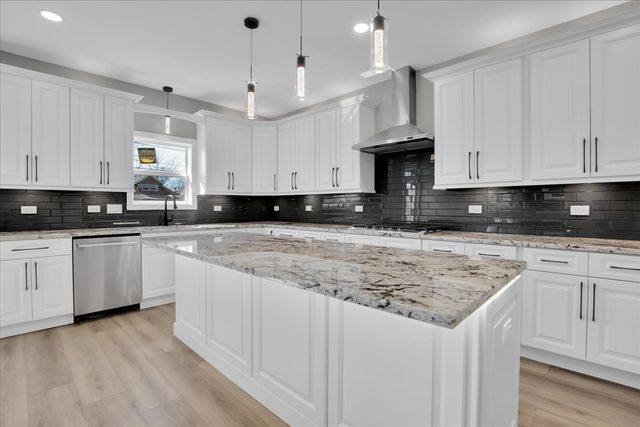 1527 Elgin Avenue, Forest Park, IL 60130