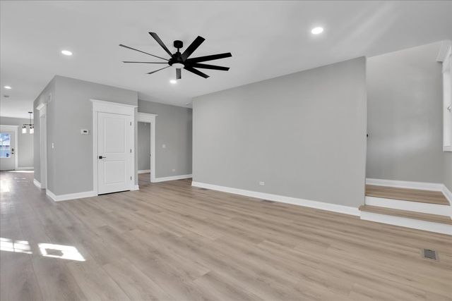 1527 Elgin Avenue, Forest Park, IL 60130