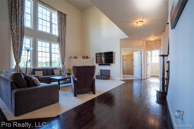 50844 Briar Ridge Lane, Northville, MI 48168