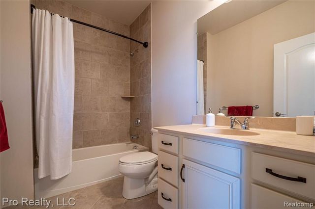 50844 Briar Ridge Lane, Northville, MI 48168