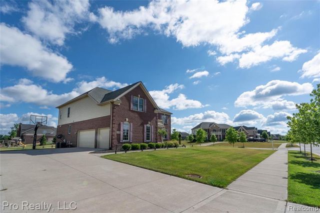 50844 Briar Ridge Lane, Northville, MI 48168