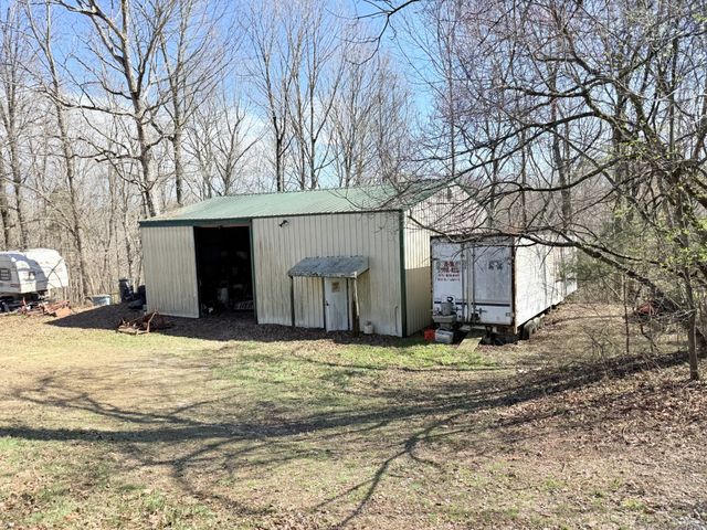 199 R B K Ln, Bethpage, TN 37022