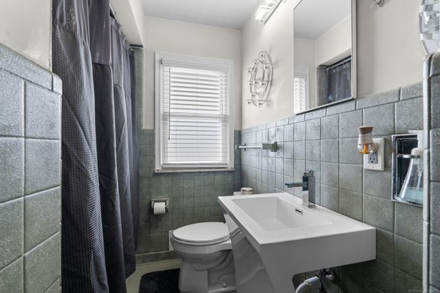 22497 Revere Street, St Clair Shores, MI 48080