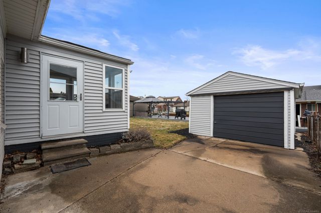 22497 Revere Street, St Clair Shores, MI 48080