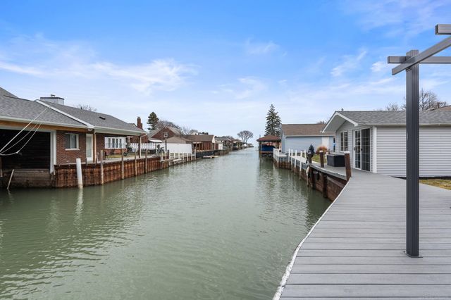 22497 Revere Street, St Clair Shores, MI 48080