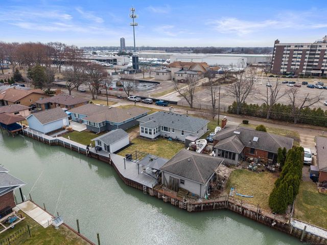 22497 Revere Street, St Clair Shores, MI 48080