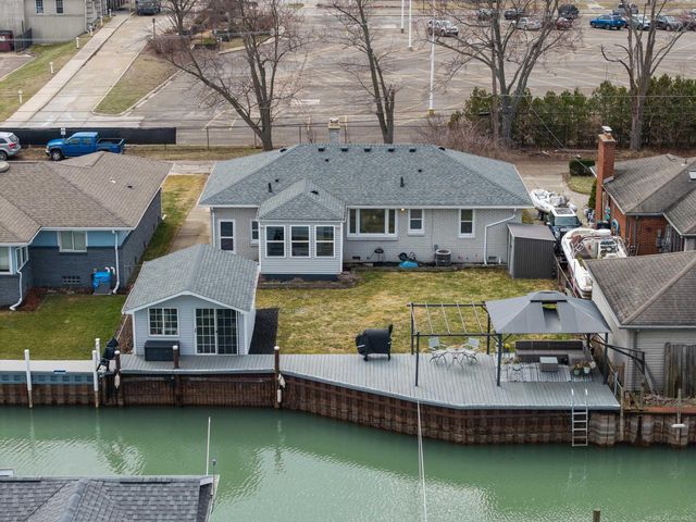 22497 Revere Street, St Clair Shores, MI 48080