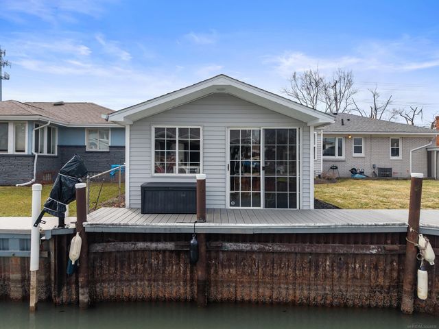 22497 Revere Street, St Clair Shores, MI 48080