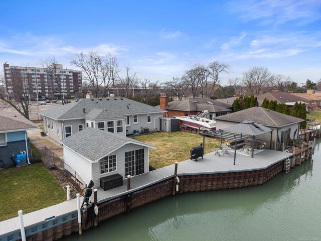 22497 Revere Street, St Clair Shores, MI 48080