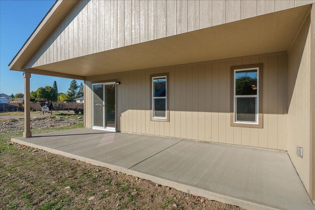 425 N Garvin Ct, Greenacres, WA 99016