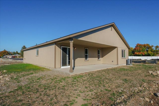 425 N Garvin Ct, Greenacres, WA 99016