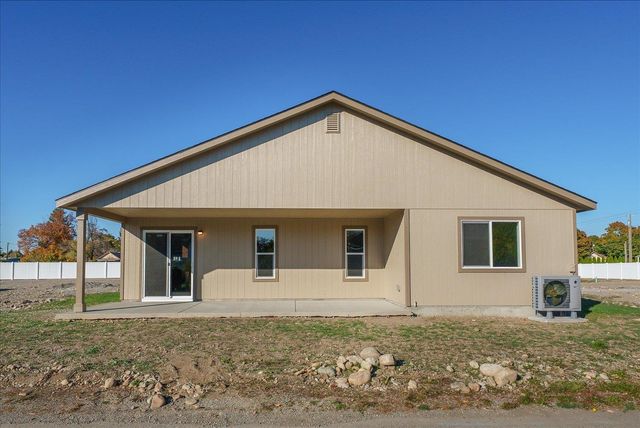 425 N Garvin Ct, Greenacres, WA 99016