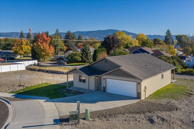 425 N Garvin Ct, Greenacres, WA 99016