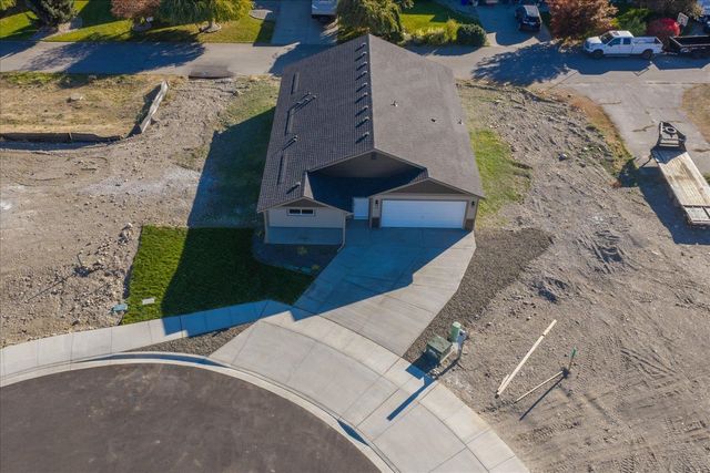 425 N Garvin Ct, Greenacres, WA 99016