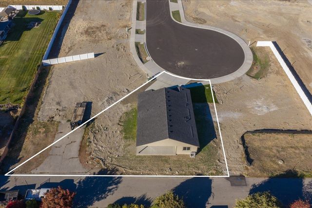 425 N Garvin Ct, Greenacres, WA 99016