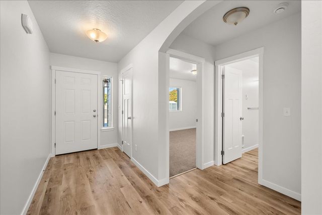 425 N Garvin Ct, Greenacres, WA 99016