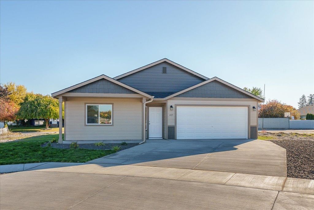 425 N Garvin Ct, Greenacres, WA 99016