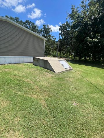 2039 Us Highway 65, Buffalo, MO 65622