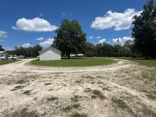 2039 Us Highway 65, Buffalo, MO 65622