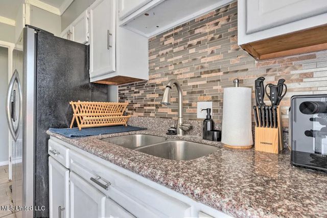 103 Grand Teton Drive, Ocean Springs, MS 39564