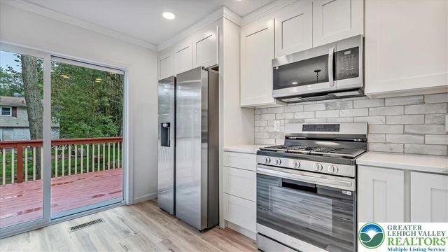 2704 Starlight Terrace, Coolbaugh Twp, PA 18466