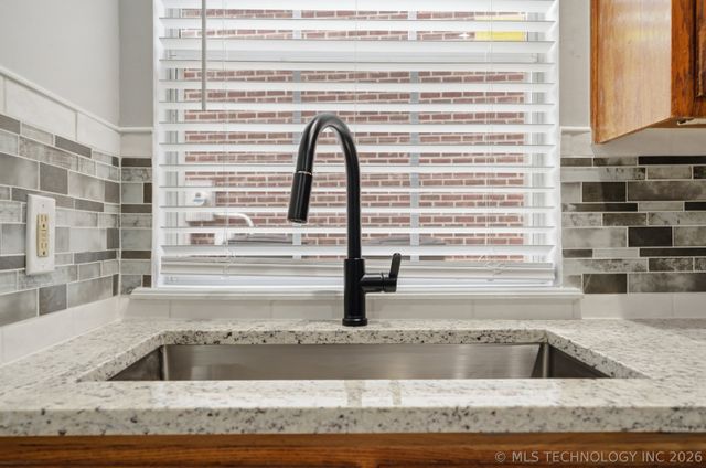 3027 E 89th Place S, Tulsa, OK 74137