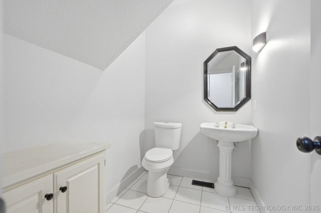 3027 E 89th Place S, Tulsa, OK 74137