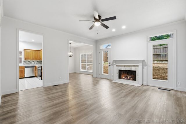 3027 E 89th Place S, Tulsa, OK 74137