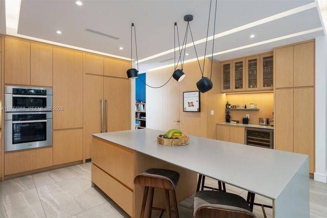 2977 Bridgeport Ave, Miami, FL 33133