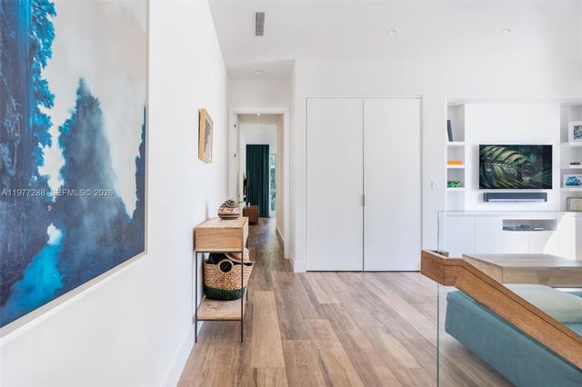 2977 Bridgeport Ave, Miami, FL 33133