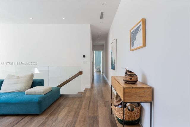 2977 Bridgeport Ave, Miami, FL 33133