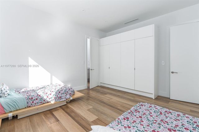 2977 Bridgeport Ave, Miami, FL 33133