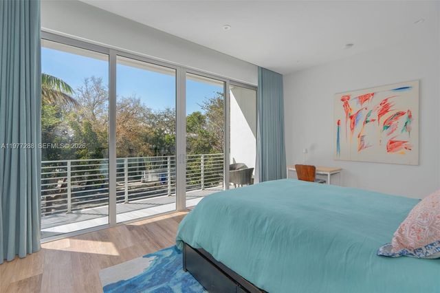 2977 Bridgeport Ave, Miami, FL 33133