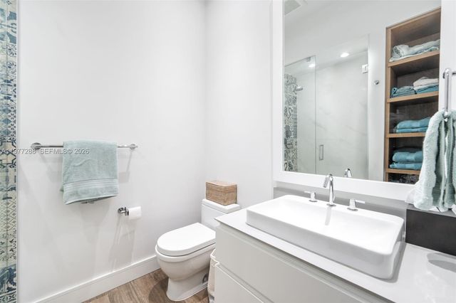 2977 Bridgeport Ave, Miami, FL 33133