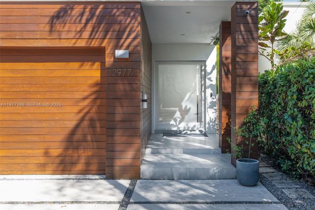 2977 Bridgeport Ave, Miami, FL 33133