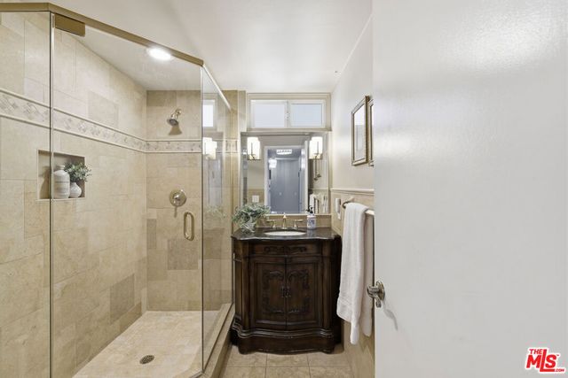 5507 Bluebell Avenue, Valley Village, CA 91607