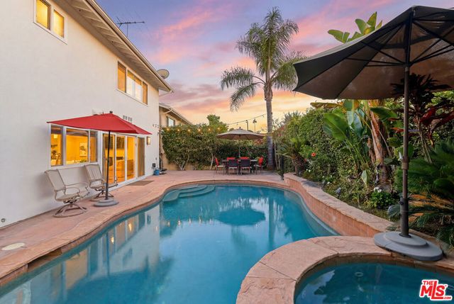 5507 Bluebell Avenue, Valley Village, CA 91607