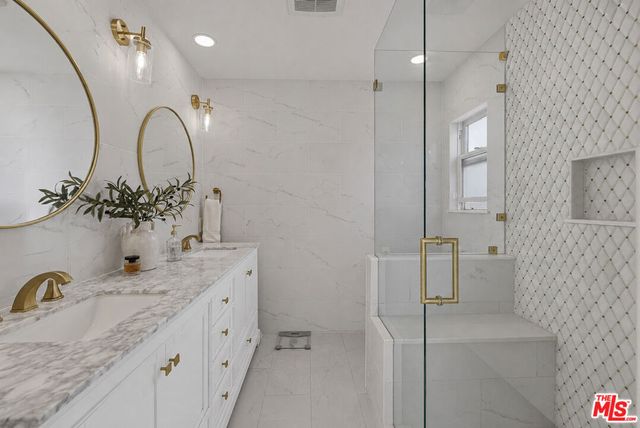 5507 Bluebell Avenue, Valley Village, CA 91607