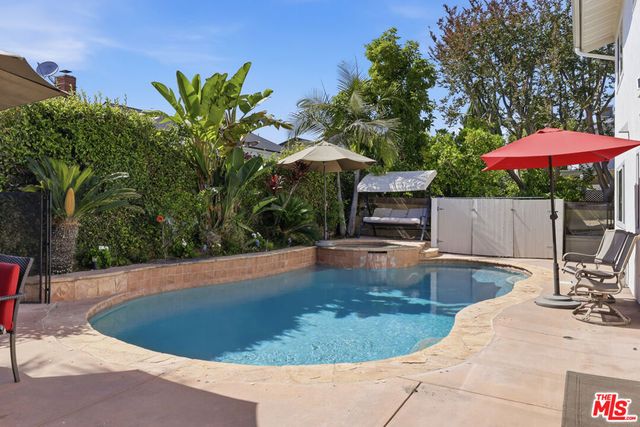 5507 Bluebell Avenue, Valley Village, CA 91607
