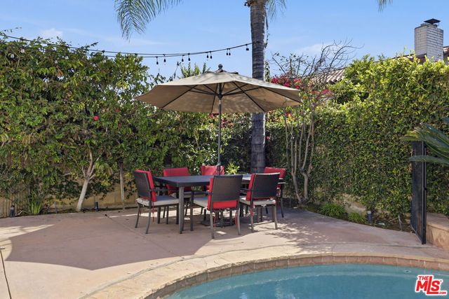 5507 Bluebell Avenue, Valley Village, CA 91607